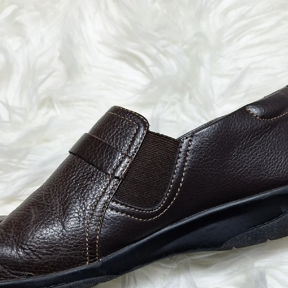 Women's Brown Leather Clarks Slip-On Shoes